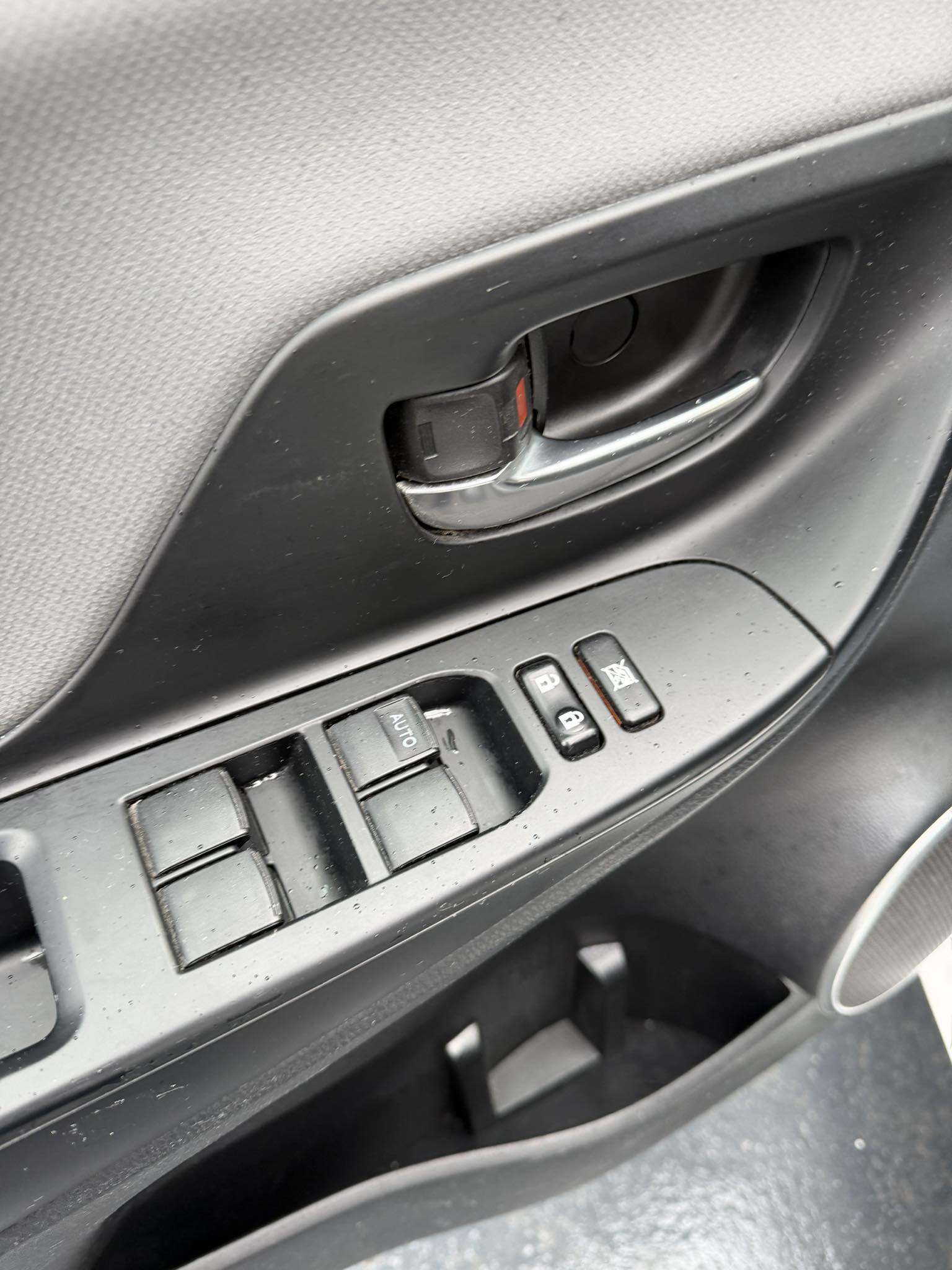 Toyota yaris  hybride