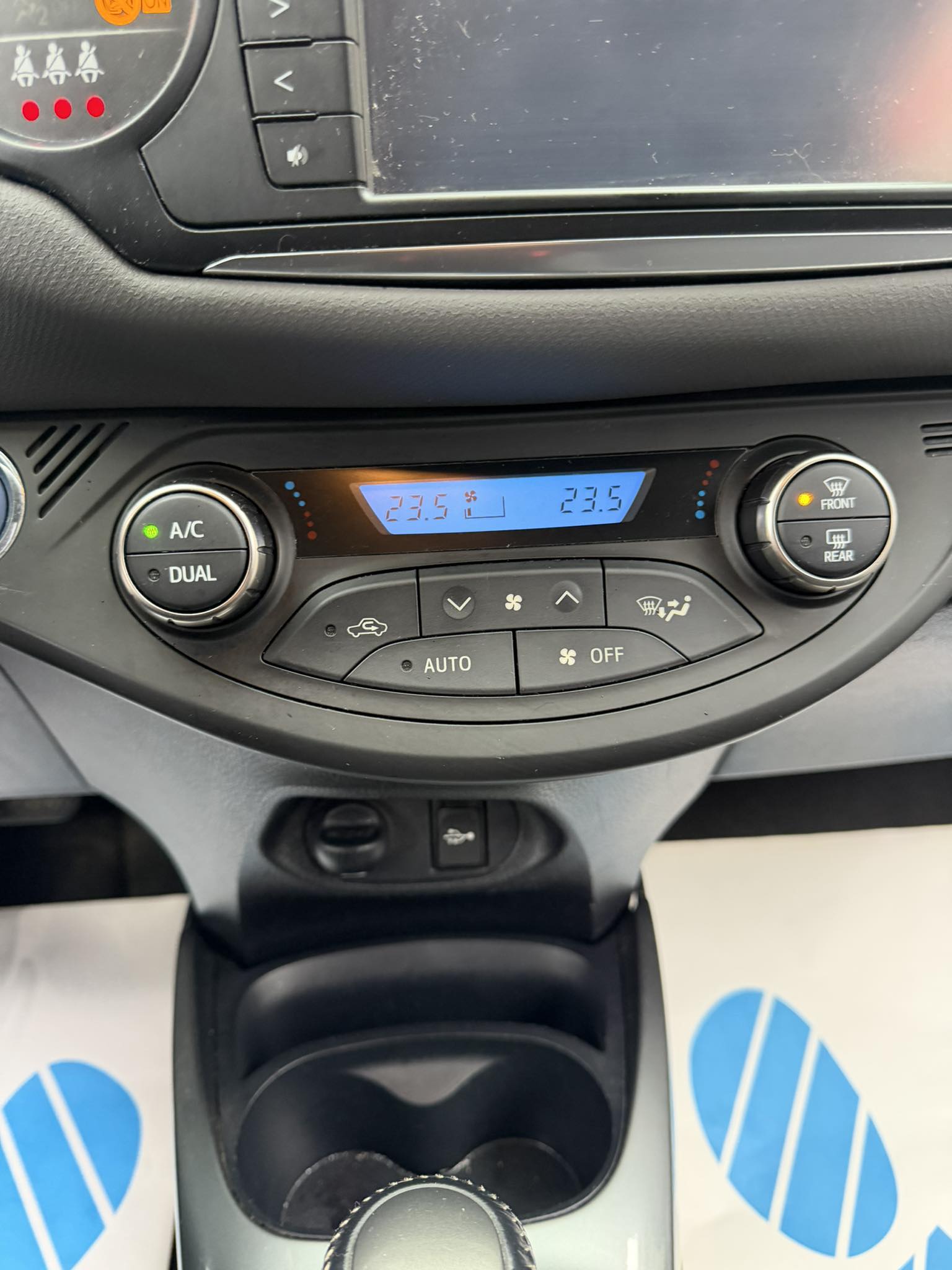 Toyota yaris  hybride