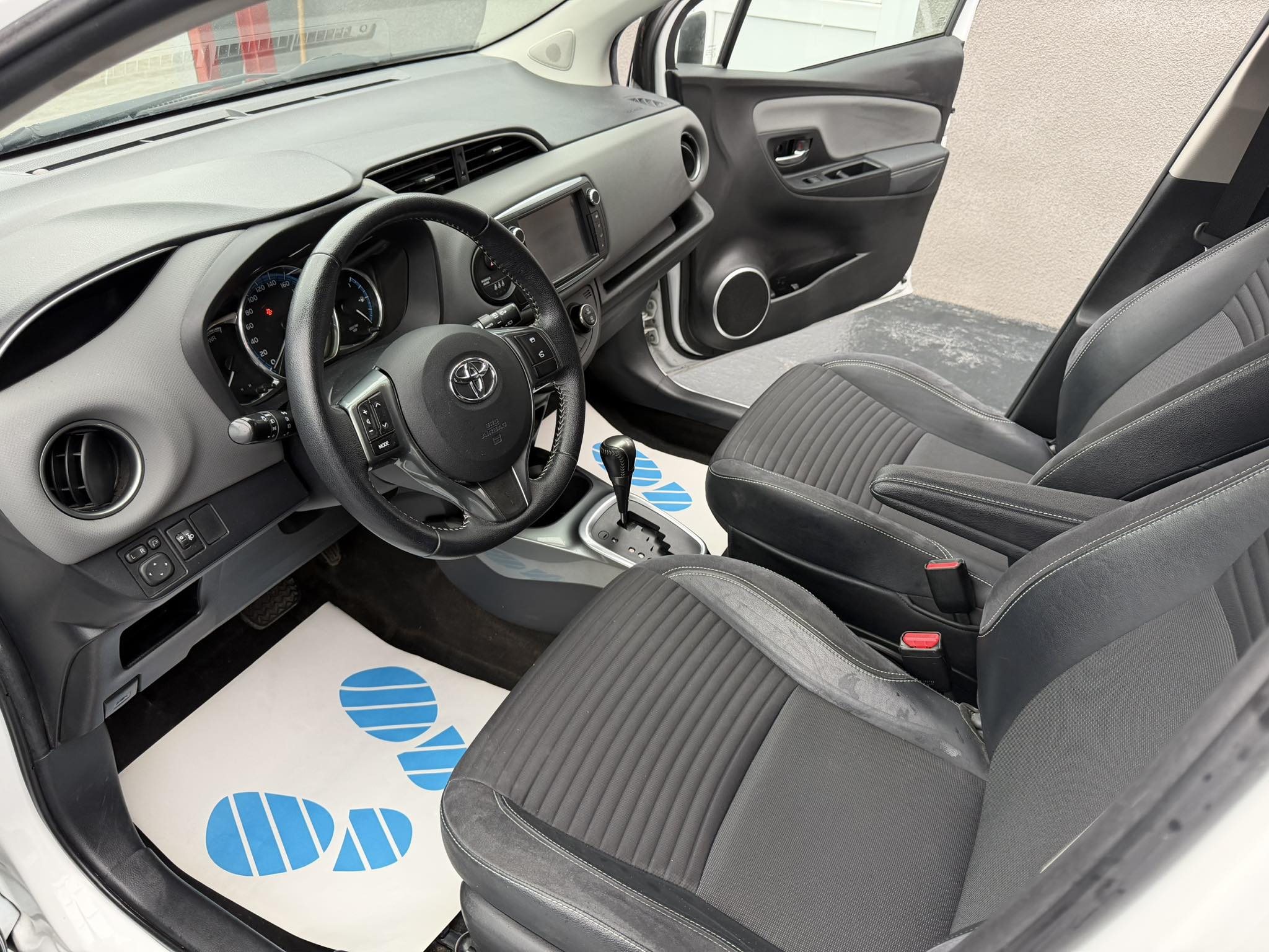 Toyota yaris  hybride