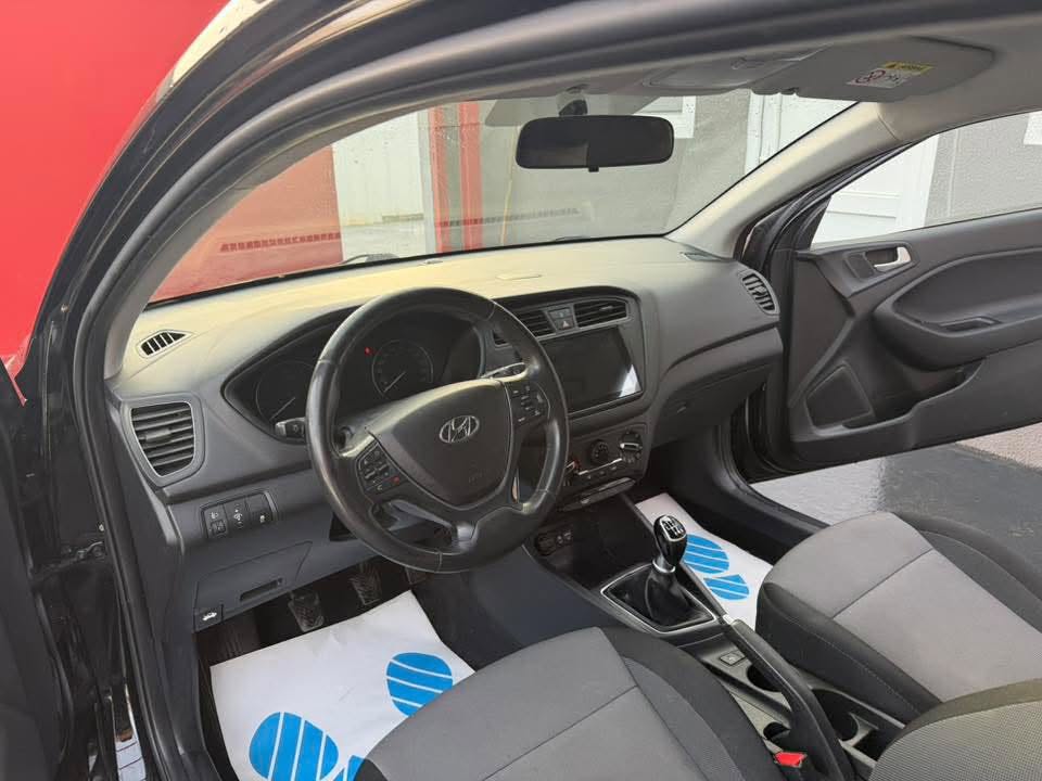 Hyundai i20 coupe